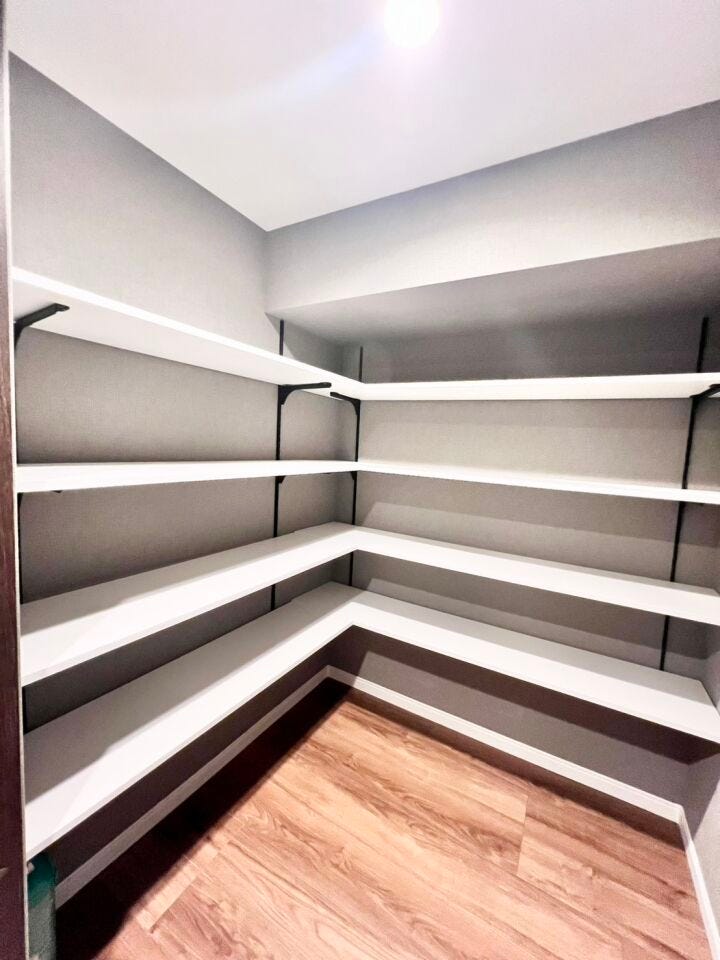 収納力が高いシューズインクローゼットを設置。靴だけでなくアウトドア用品やベビーカー、季節家電までまとめて収納可能です◎