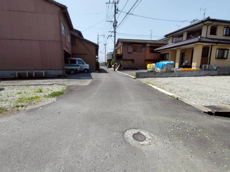 前面道路(西向き)