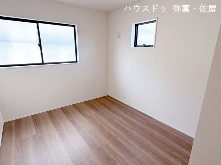 約5.4帖の北東側洋室☆