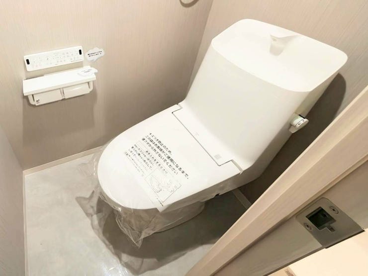 トイレも新調済です!
温水洗浄、フルオート便座搭載です