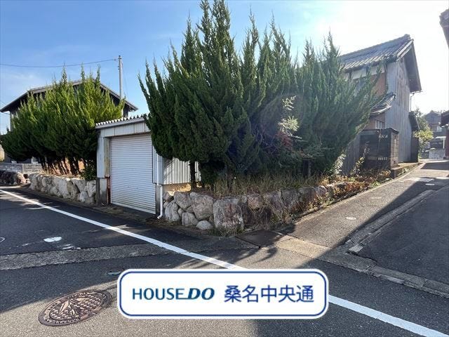 【外観写真】
桑名市北川原台にある、410.83坪の広いお土地です。西側にも道があり、幅員2mで徒歩で通ることができます。(2025年11月27日 撮影)