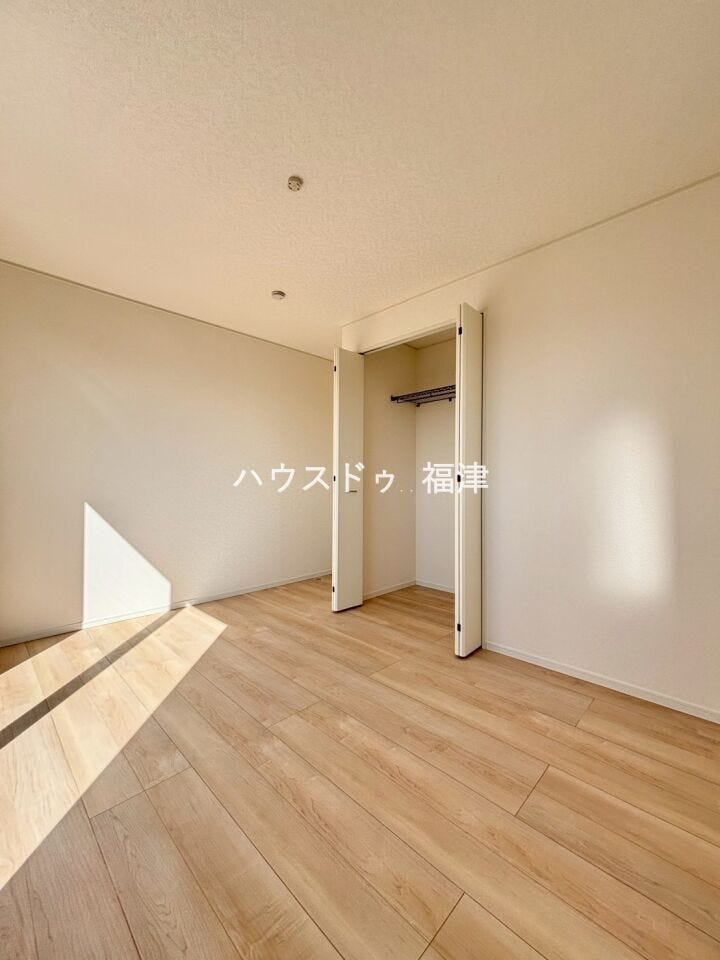 各部屋に適切な量の収納を確保しているので、
急な来客があっても慌てることがありません。
《糟屋郡新宮町緑ケ浜2丁目 新築戸建》