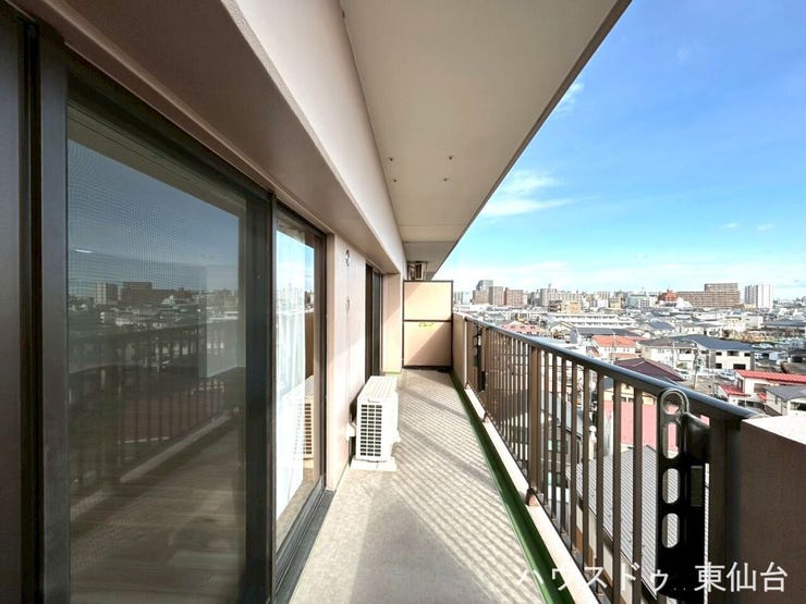 7階東向きのバルコニーは日当たり眺望良好♪