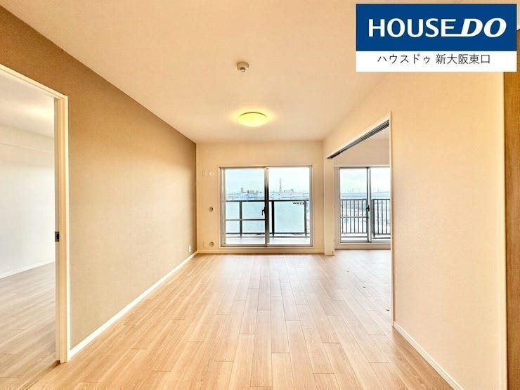 バルコニー南側には建物がなく、9階ということもあり眺望良好!