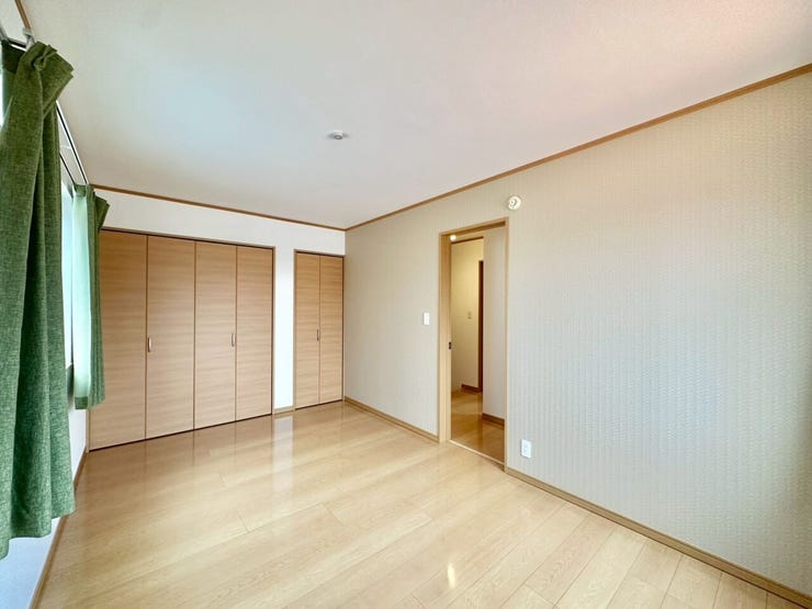 〈7.5帖〉大容量の収納スペースで住空間もスッキリ広々