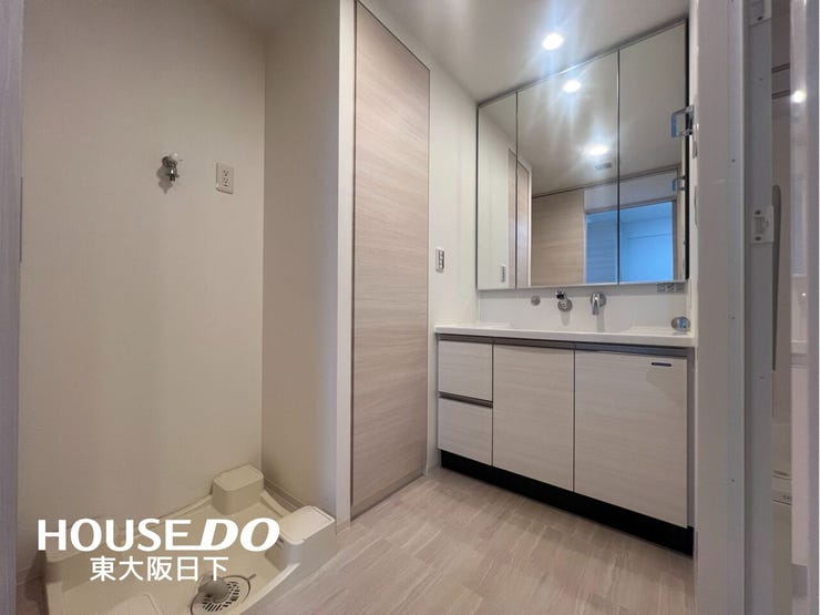 洗面所:ご家族の1日が始まり、1日の終わりを締めくくる洗面空間。快適に過ごせることはもちろん、気品や優雅さを兼ね備えたパウダールームです♪