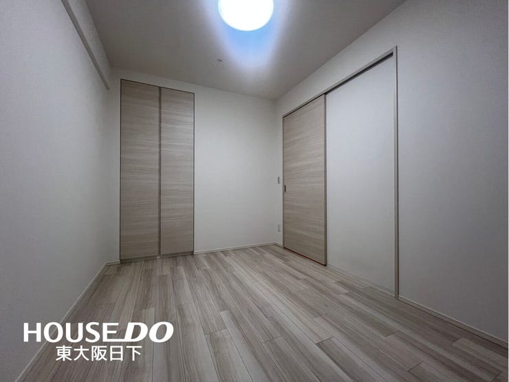 洋室:明るくておしゃれな洋室。実際に家具を置くイメージをしてみるとワクワクしますね!