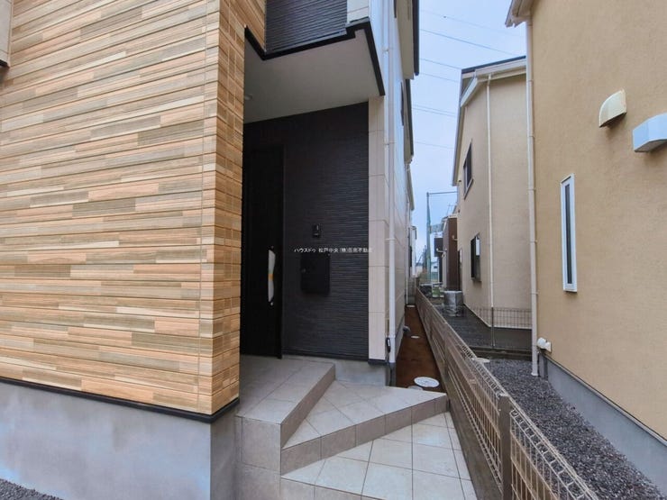 ◎玄関ポーチ(3/19撮影)