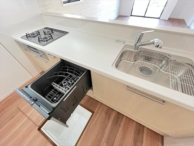 ◆食器洗浄乾燥機◆高温乾燥し清潔!洗いものの手間がかからず家事の時間が短縮に♪