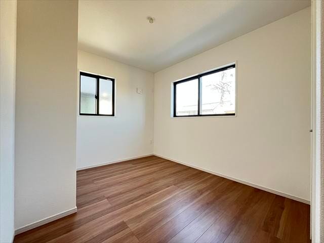 5.5帖洋室:北西側にあたるお部屋です。4LDKだから、子ども部屋もしっかり確保できますね♪