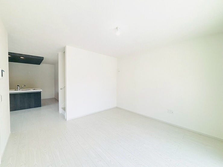 リビング階段は2階に上がるために必ずリビングを通ることになり、家族とのコミュニケーションが生まれやすくなります。