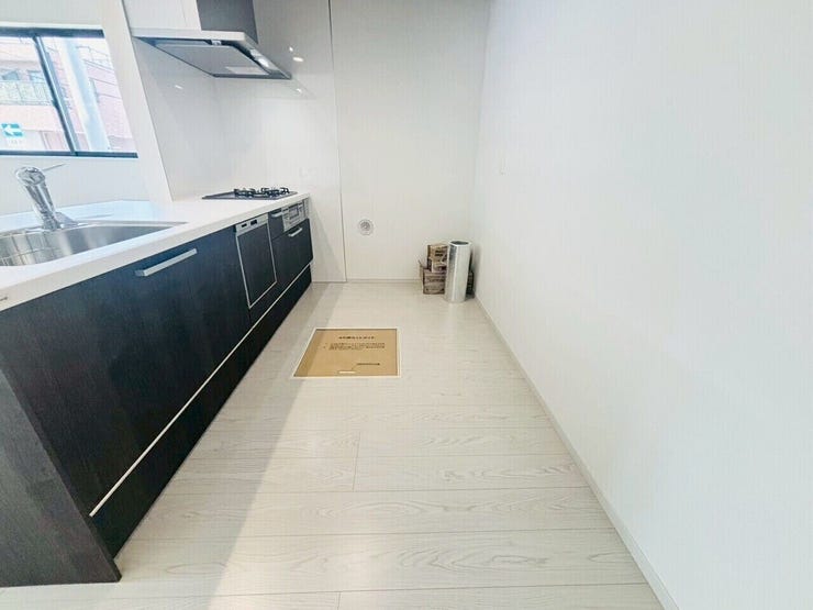 カウンターキッチンはリビング・ダイニングにいる家族の様子を見ながら調理できるのでお子様がいるご家庭にもおすすめです♪