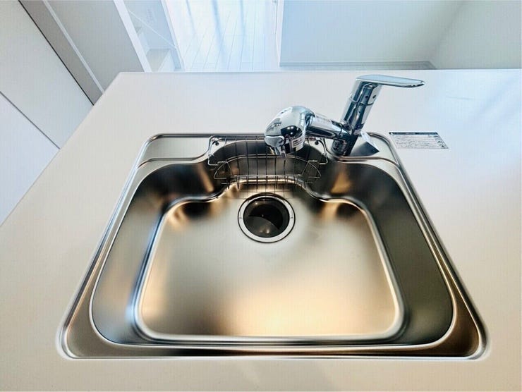 水道の蛇口に浄水機能が一体化されているため、浄水器やペットボトルの置き場を気にする必要がありません!