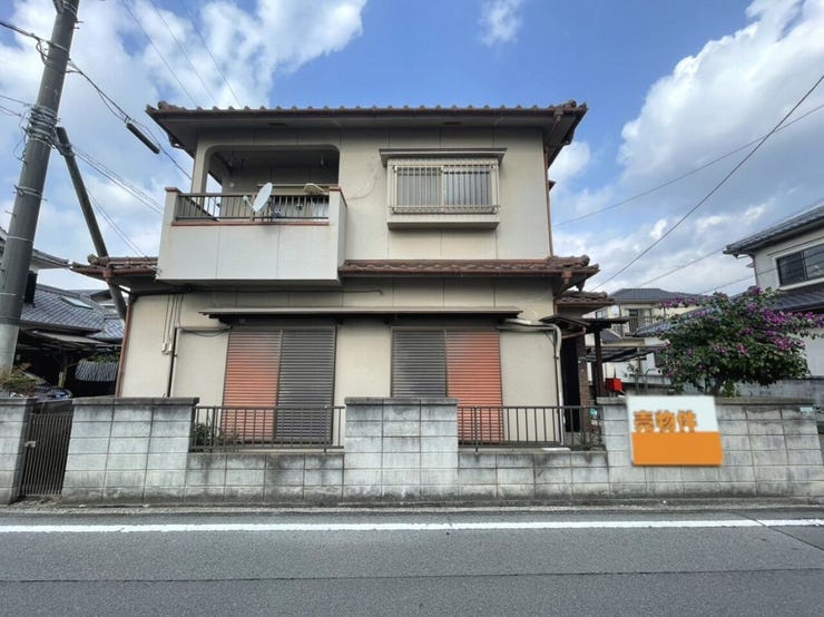 外観を南側より撮影