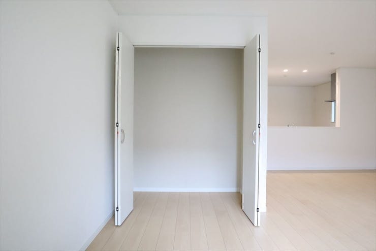 【同社施工例】全居室収納あり!
荷物が多くても困りません。