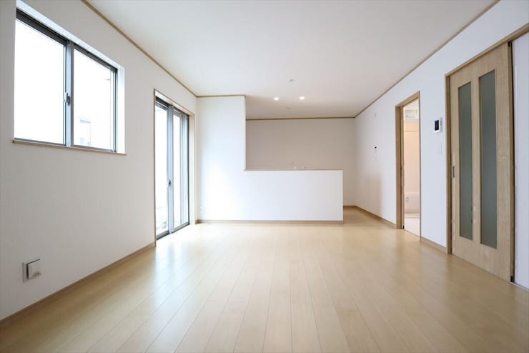 【同社施工例】ゆとりのある広さでゲストと愉しいひと時を過ごせる