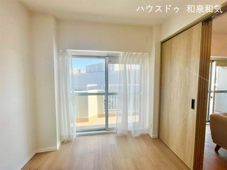 こちらからバルコニーに出られます