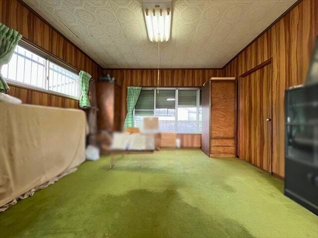 2階北側洋室:アコーディオンカーテンで仕切られており、広さが変えられます。
※小物削除加工を行っております。
(2025年12月15日撮影)