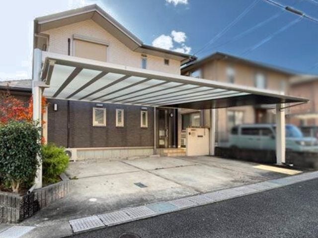 3台停められるカーポート
(2025年11月28日 撮影)