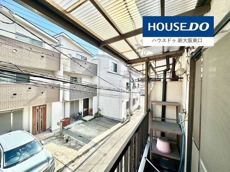 バルコニーからの風景(東向き)
前面道路は交通量が少ないので、騒音や排気ガスの影響はございません。