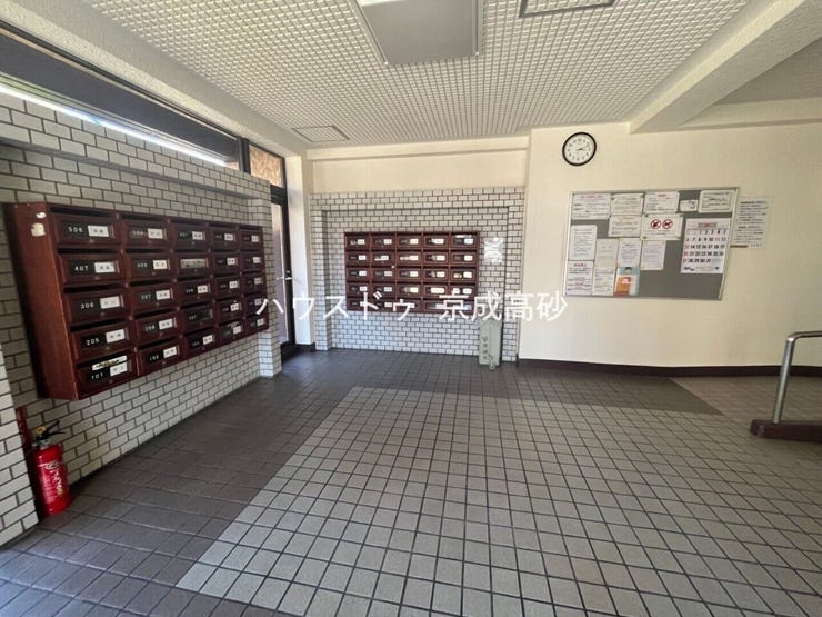 共用部分の集合ポストです。大切なお手紙をお届けします。