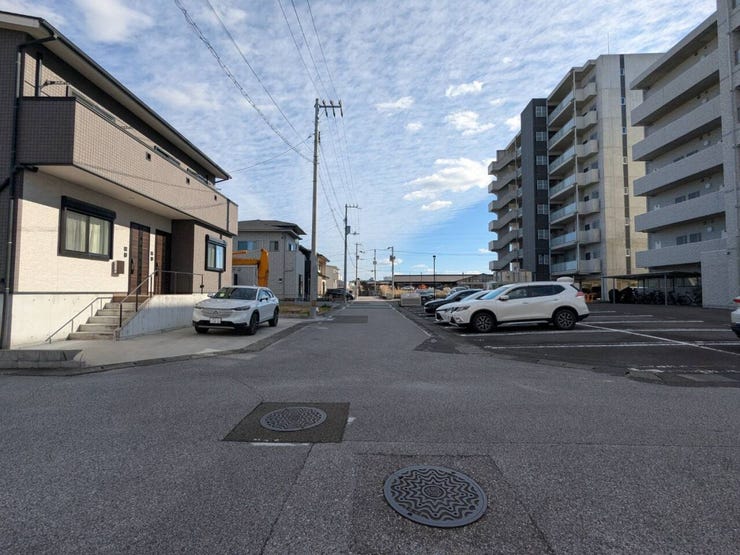 南側道路 西から東方向