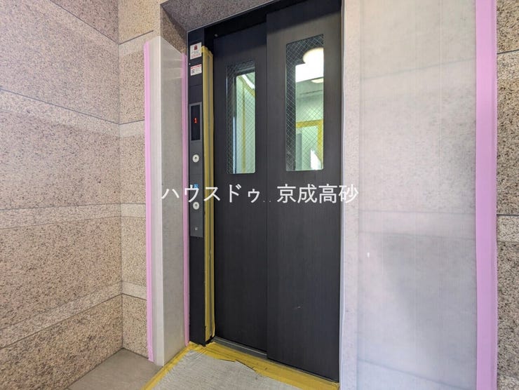 エレベータ1基