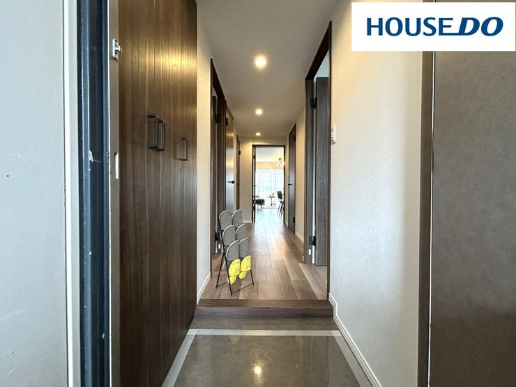 ナチュラルスタイルの玄関♪トール型シューズボックス付なので玄関が片付いてすっきりします☆