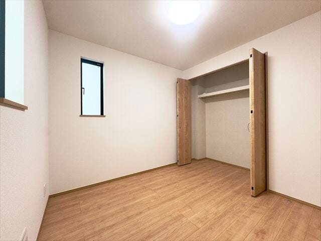 4.5帖納戸:ワークスペースとしても収納スペースとしても多様に活用ができそうです◎