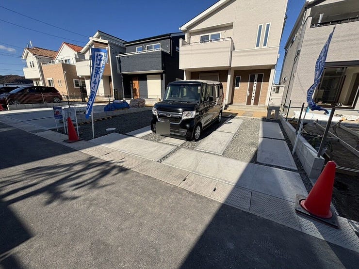 並列3台駐車可能のカースペース