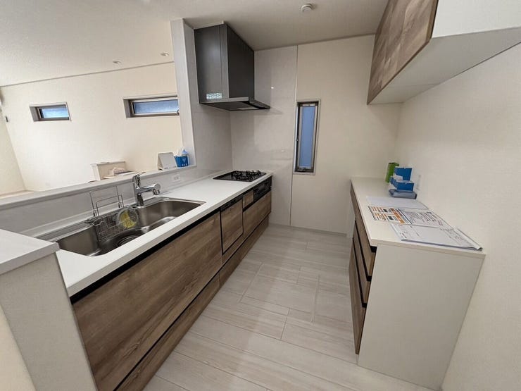 ご家族との会話も弾むカウンターキッチンを採用!