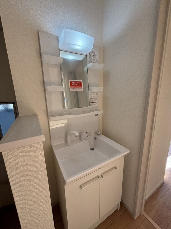 2Fにも洗面台があり、忙しい時間帯にも嬉しいですね