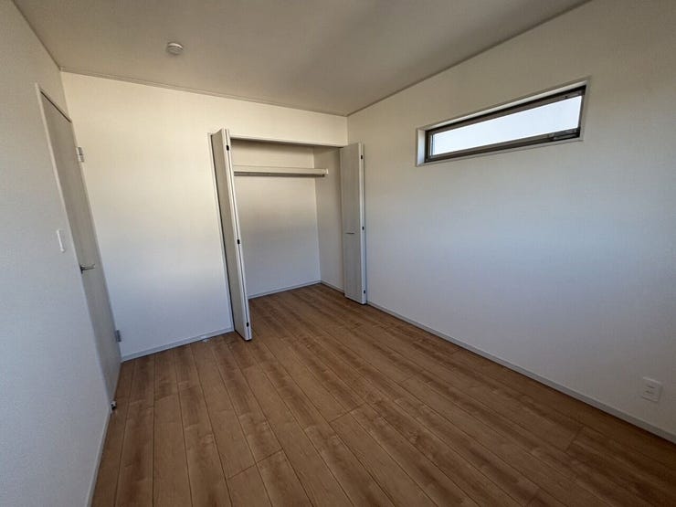 収納スペースを備えた2F居室