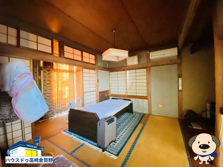 奥へ広がる広縁のある中二階の和室で、ゆったりと落ち着く心地よさを。