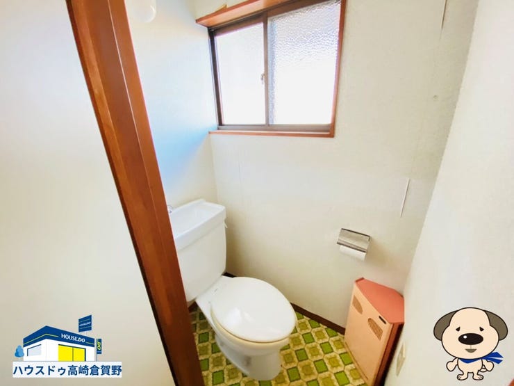 2階の窓付きトイレで、明るく気持ちのいい空間に。