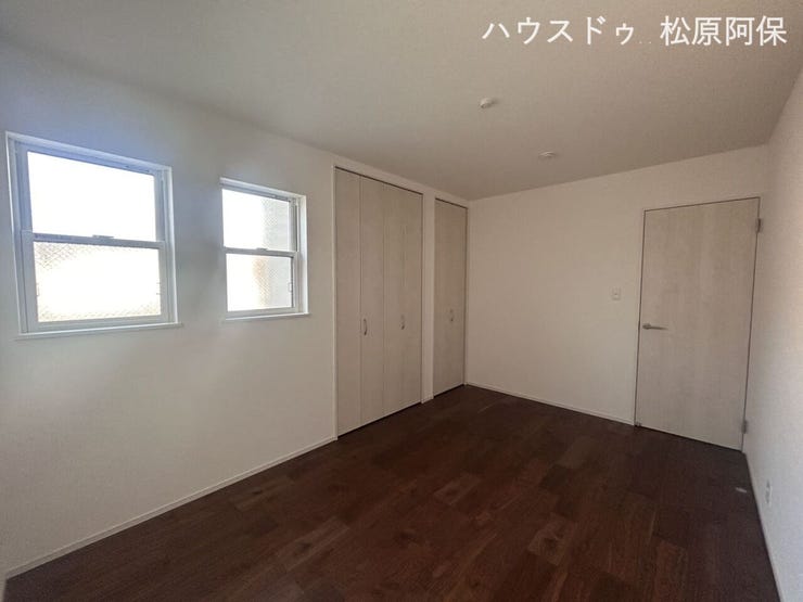 2階6.75帖の洋室