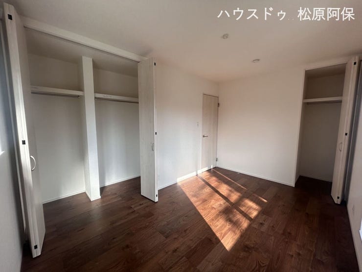 2階6.75帖の洋室