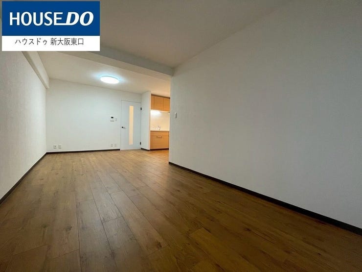 深みのある色合いのフローリングがおしゃれです!