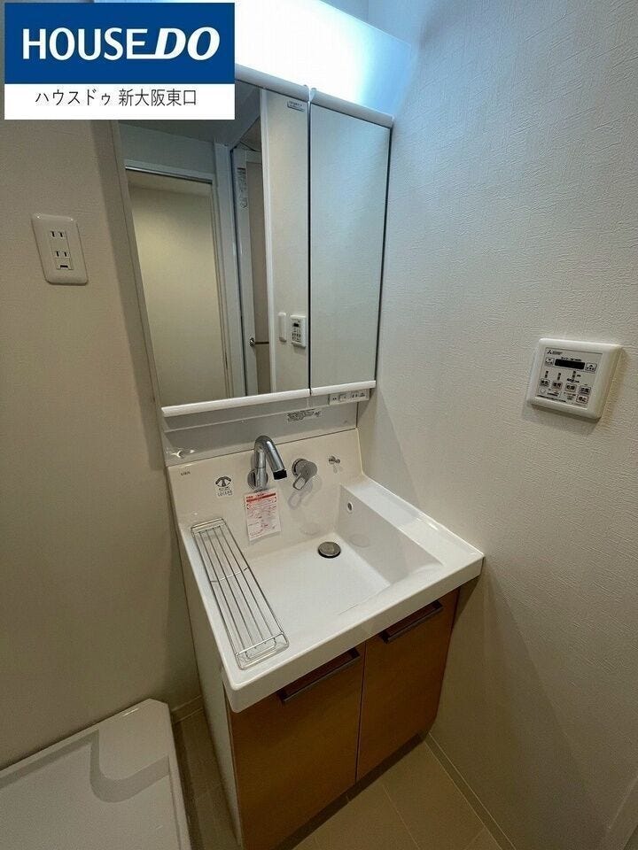 洗面所は、ボウルが大きく使いやすいシャンプードレッサーです。