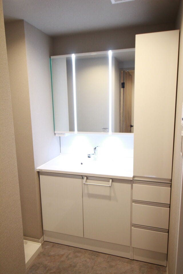 広々とした洗面所!水回りが一か所に固められているため、家事動線も良好です♪