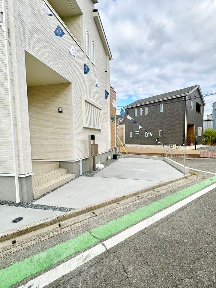 普通車2台駐車可能です!