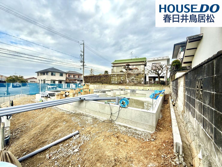 【外観】
◇11月24日撮影 外観写真◇
藤山台5丁目の閑静な住宅街に全2棟で新築戸建ての登場です!小学校まで徒歩10分圏内なので、小さなお子様の通学も安心できる距離♪子育て世帯にもおすすめです♪