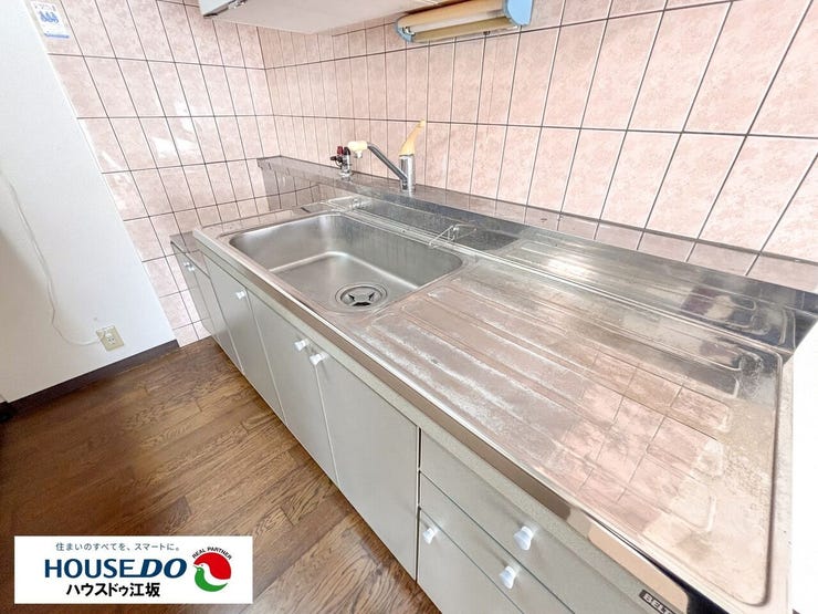 【キッチン】収納たくさん!後ろにも棚があります!