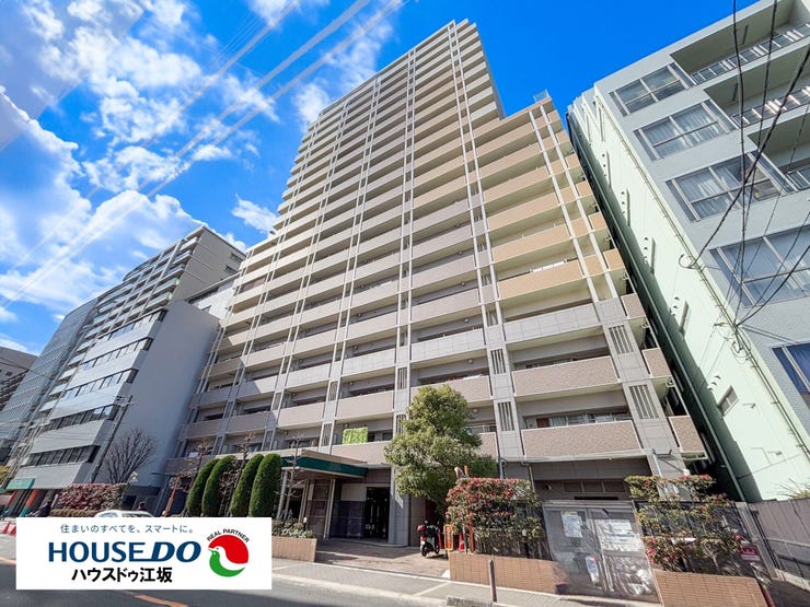 【外観】
【外観】
江坂駅から徒歩圏内の好立地なマンションです!
かっこいい外観ですね♪