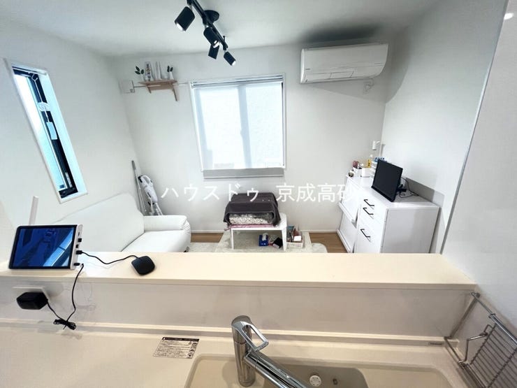 キッチンは人気の対面式キッチンを採用しました。自然とコミュニケーションが溢れますね。