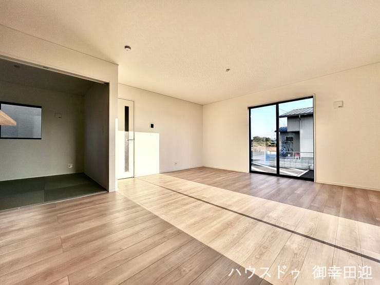 ■□■安らぎと笑顔の中心地■□■陽光が優しく降り注ぎ、会話が自然と弾む。ここでは、毎日が特別な時間へと変わります