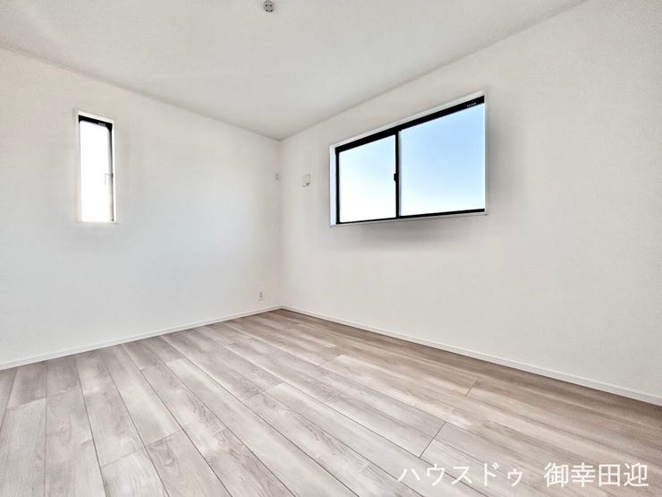 ■□■用途が広がる、自由な居室■□■寝室、書斎、趣味の部屋。家族の成長やライフスタイルに合わせ、様々な使い方ができる快適な空間です