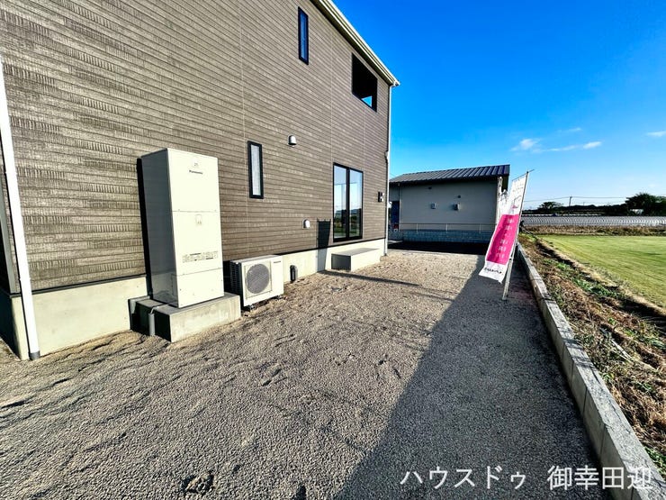 ■□■遊びと安らぎの多目的空間■□■子どもが安全に遊べ、ペットと触れ合い、大人も自然に癒やされる、暮らしを彩るスペースです。