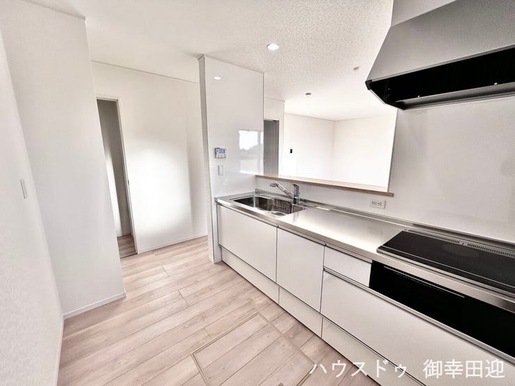 ■□■家族の「美味しい」が集まる、喜びを生み出す舞台■□■高い機能性と美しいデザインを両立。料理する人も、待つ人も、笑顔になれる場所です