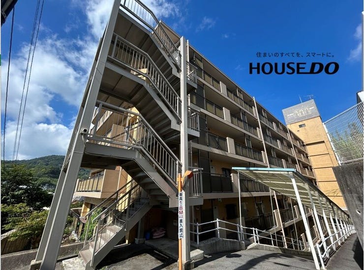 【外観】
便利な立地のマンション!
2023年:大規模修繕工事実施済み
2019年:エレベーターリニューアル工事実施済み